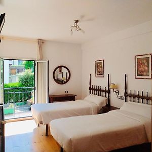 Habitación con 2 Camas Individuales